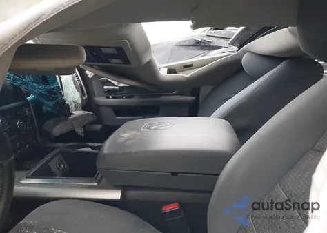 2014 Ram 2500 Big Horn z USA, uszkodzony, nr VIN 3C6UR5DJ2EG160723